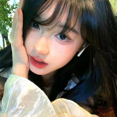 偷心女巫高清海报
